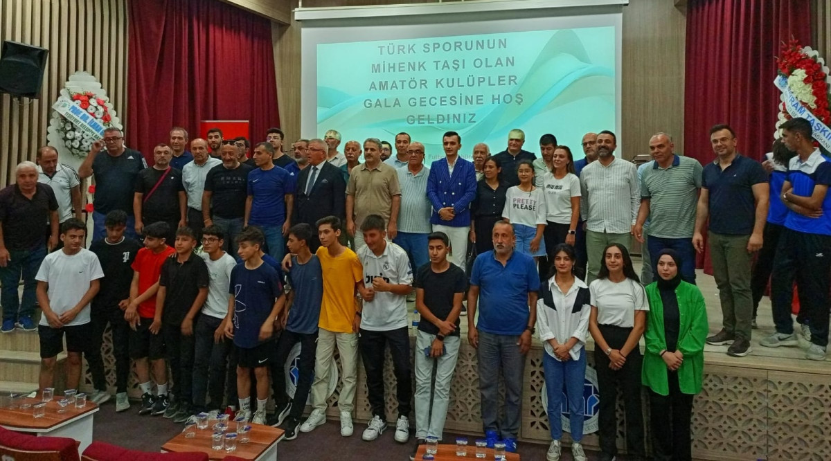 Amatör Spor Kulüplerine Malzeme Yardımı Yapıldı