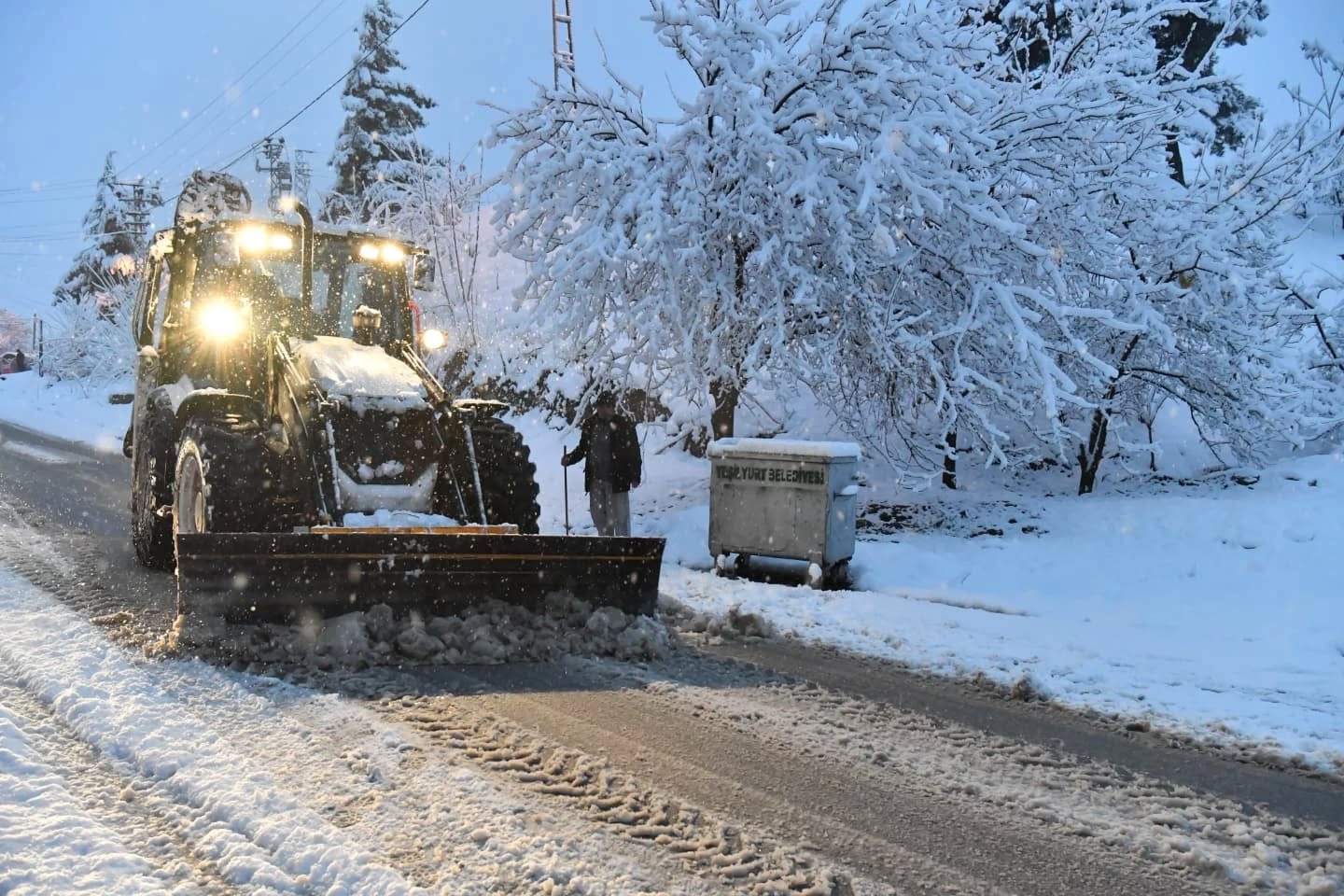 Başkan Geçit: 'Tüm Ekiplerimizle Sahadayız'