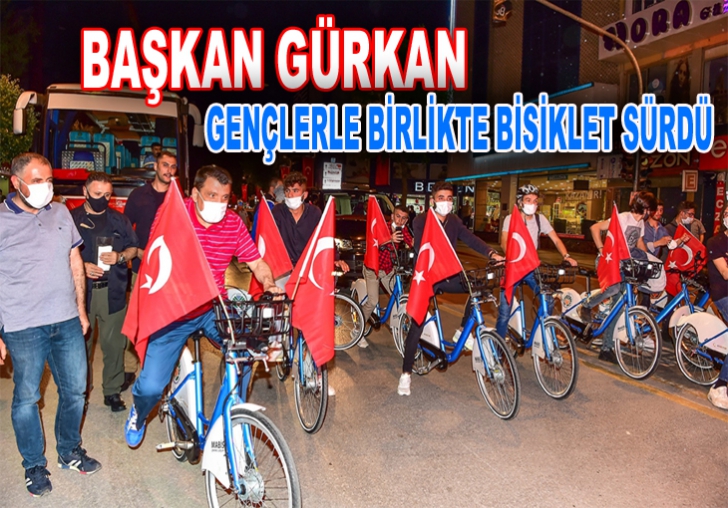 BAŞKAN GÜRKAN GENÇLERLE BİRLİKTE BİSİKLET SÜRDÜ