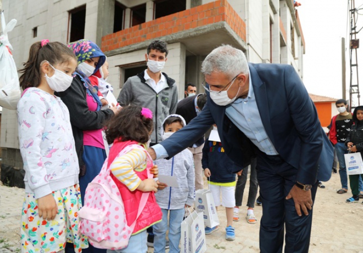 Battalgazi Belediyesi çocukların Bayramını kutladı