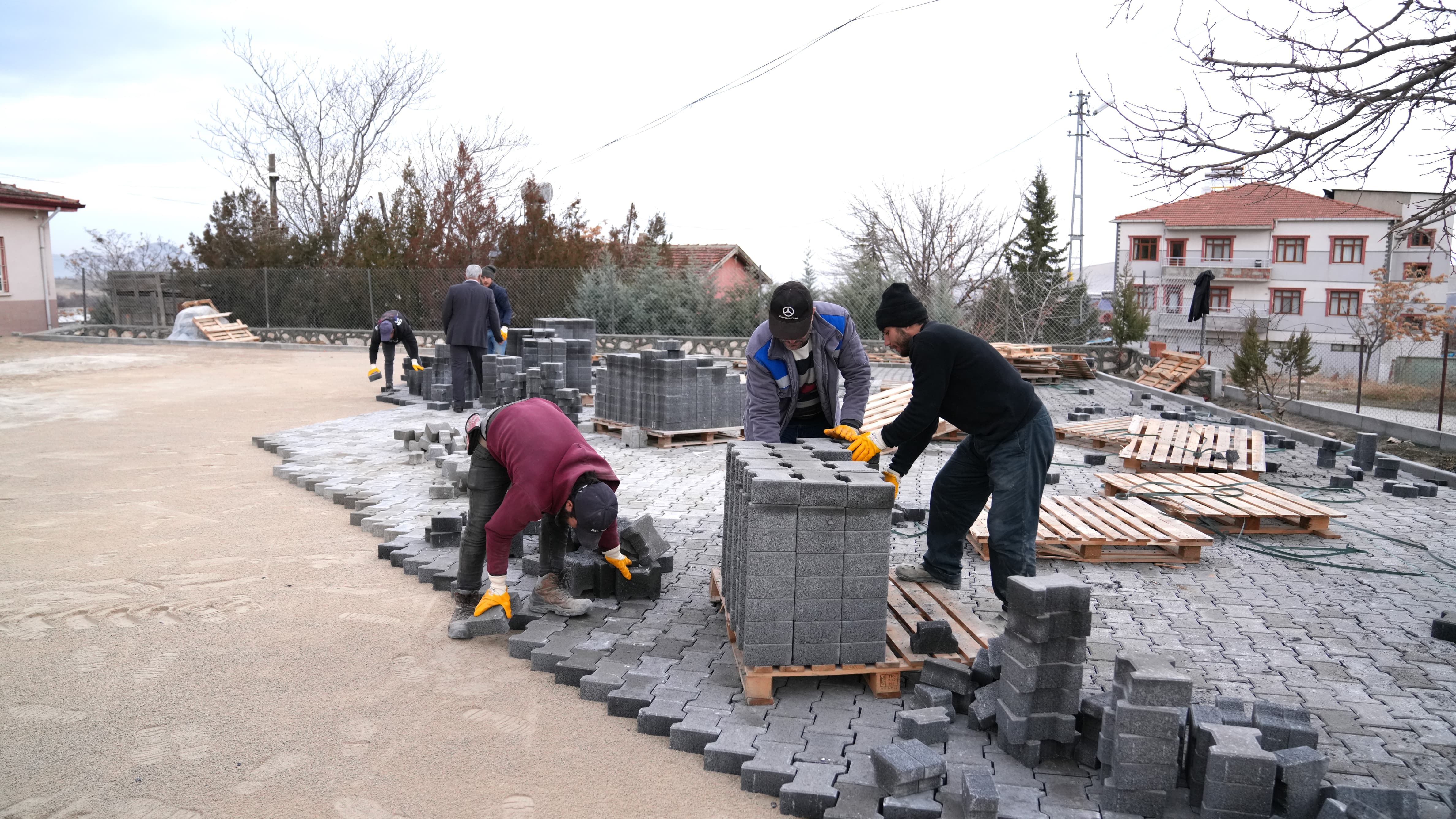 Battalgazi Belediyesi Yolları Onarıyor