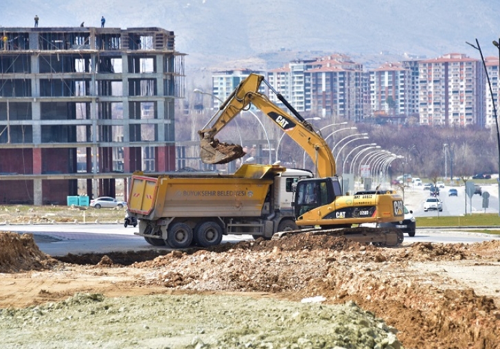 Bostanbaşı'ndan Yakınca'ya açılan Mıhlıdut Caddesi Yapılıyor