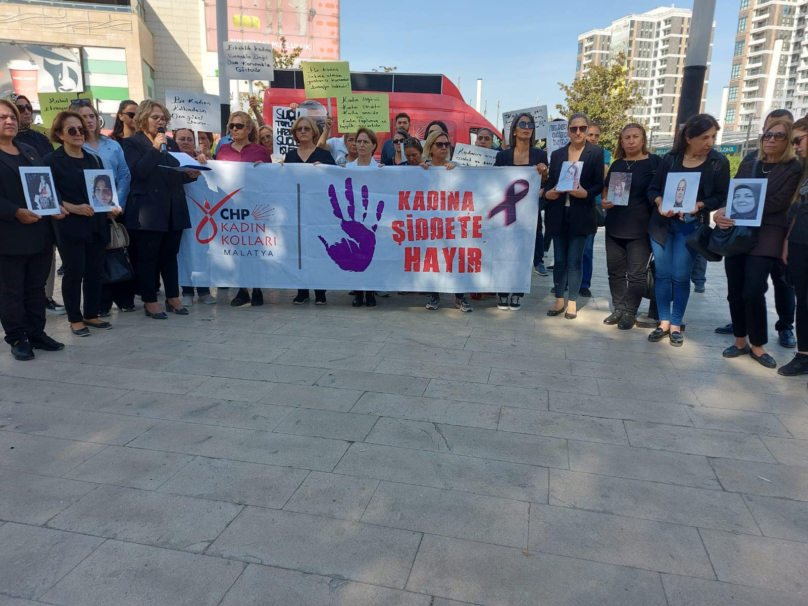 CHP'den Kadına Şiddete Hayır Eylemi