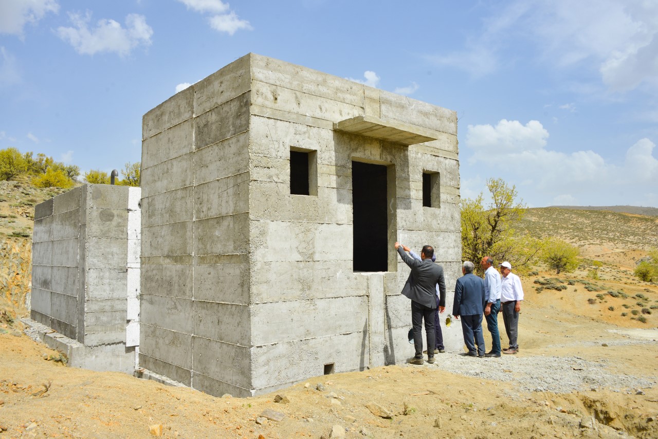 Doğanşehir Beğre’nin İçme Suyu Altyapısı Yenileniyor