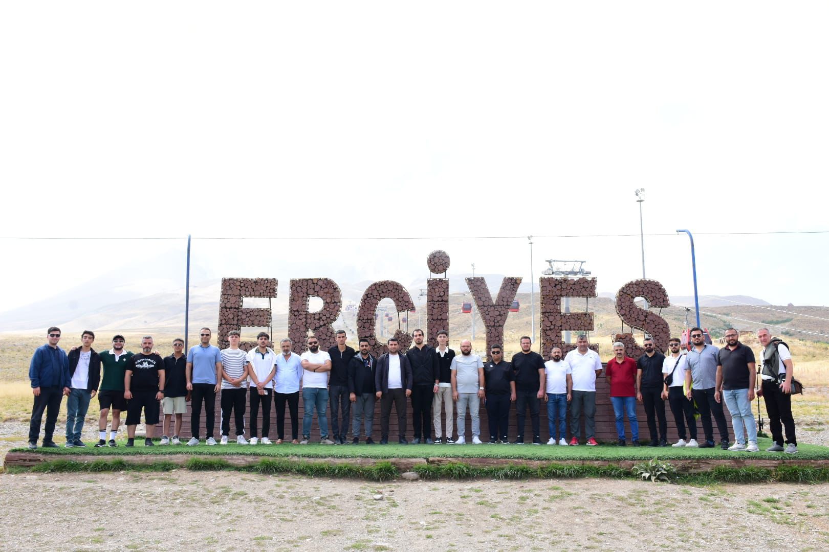 Gençlik ve Eğitim Derneği Üyeleri, Erciyes Kampı'nda Buluştu