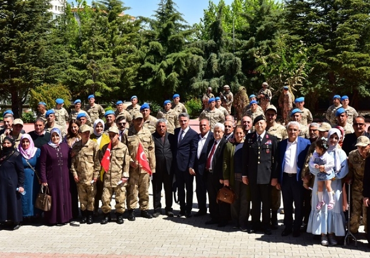 Malatya 'da Engellilerin Askerlik Yemini Sevinci