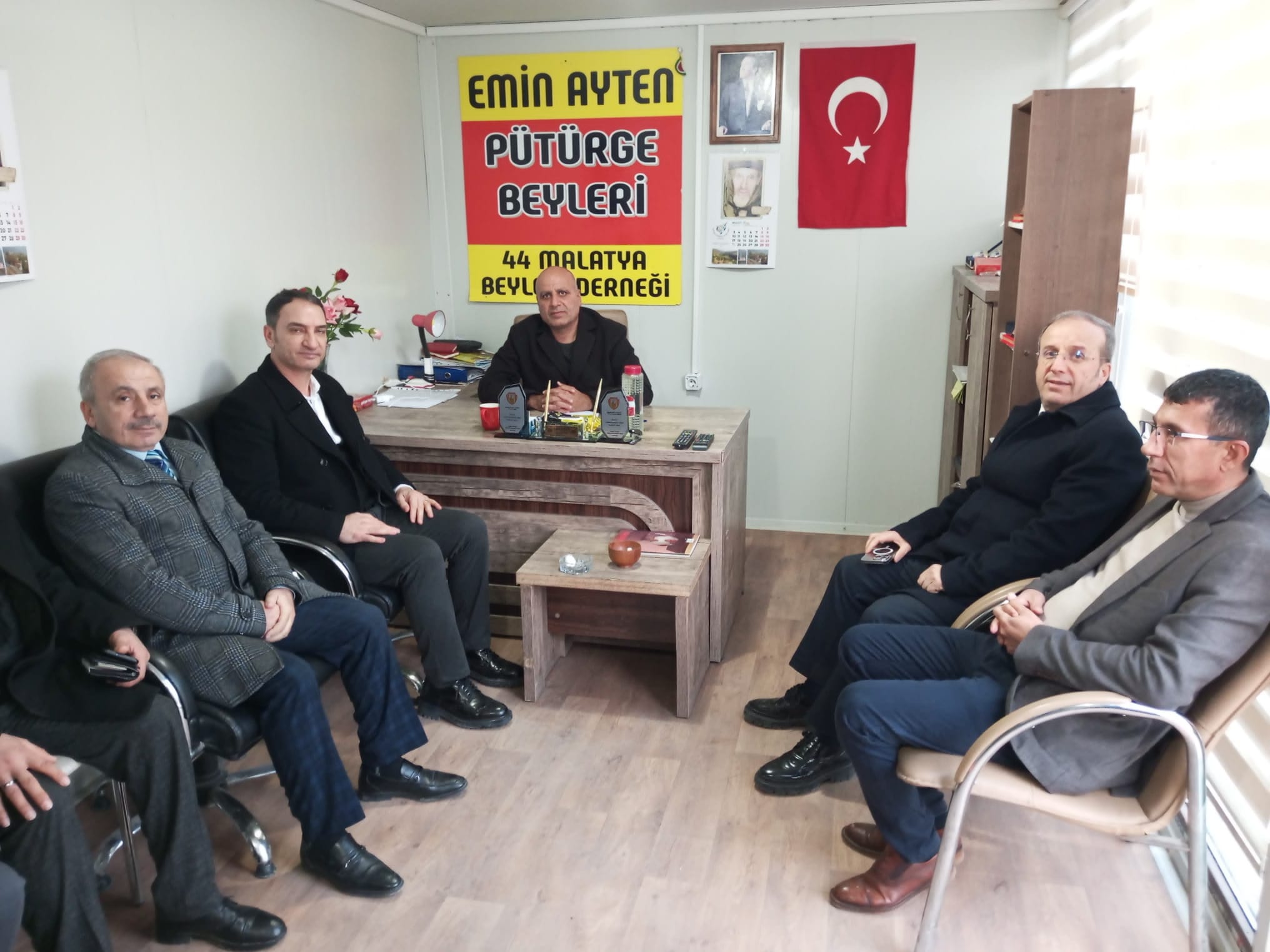 Pütürge Beyleri Millet Bahçesinde Her gün İftar Yemeği Veriyor