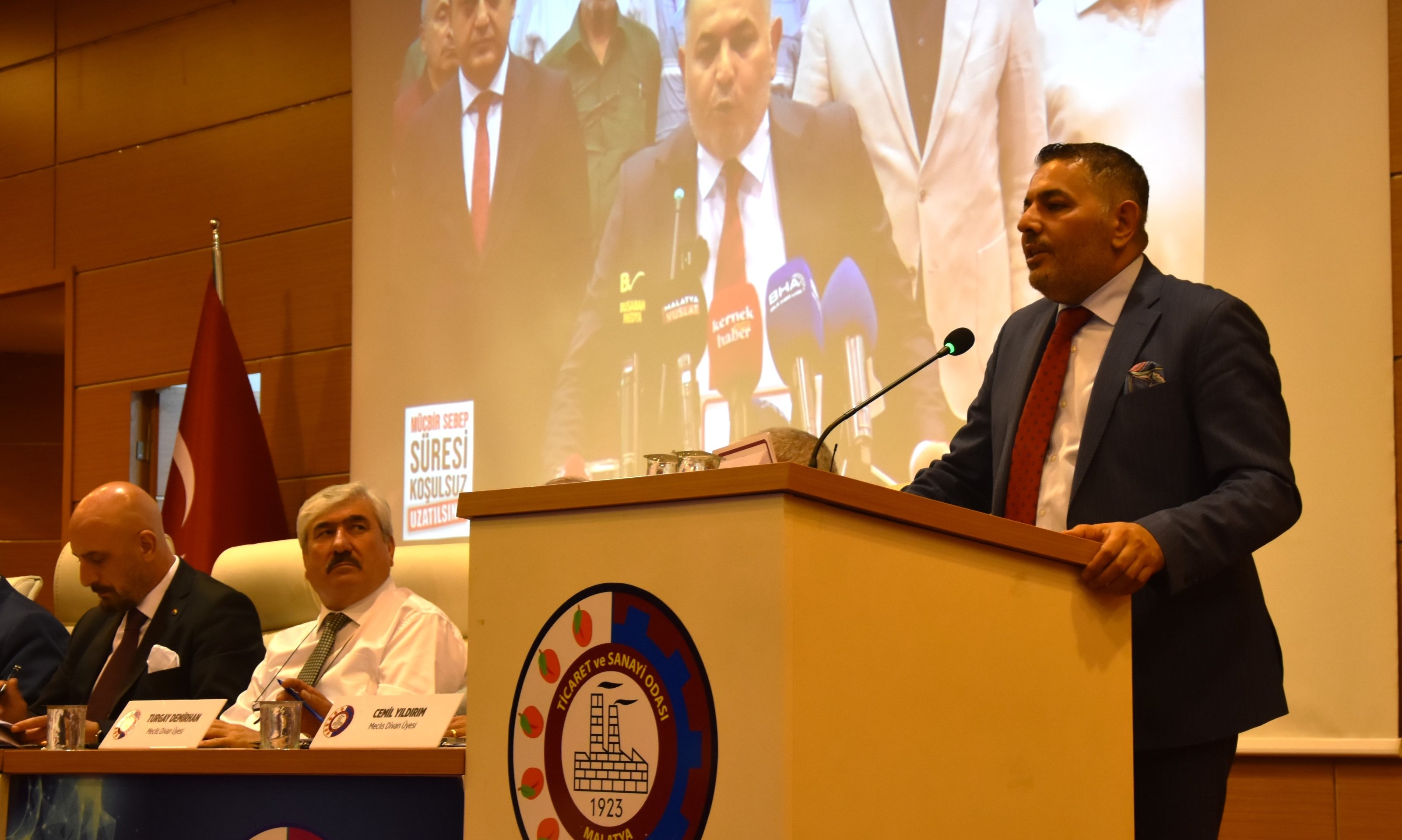 Sadıkoğlu: Deprem bölgesi afet bölgesi ilan edilmeli