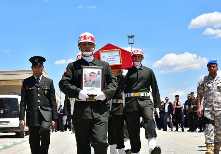 Şehit Er Celal Tekedereli Dualarla Uğurlandı