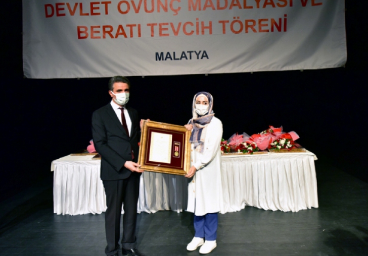 Şehit Yakınlarına Devlet Övünç Madalyaları verildi