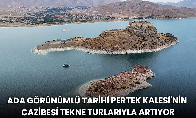 Tarihi Pertek Kalesi'ne Tekne Turları Başladı