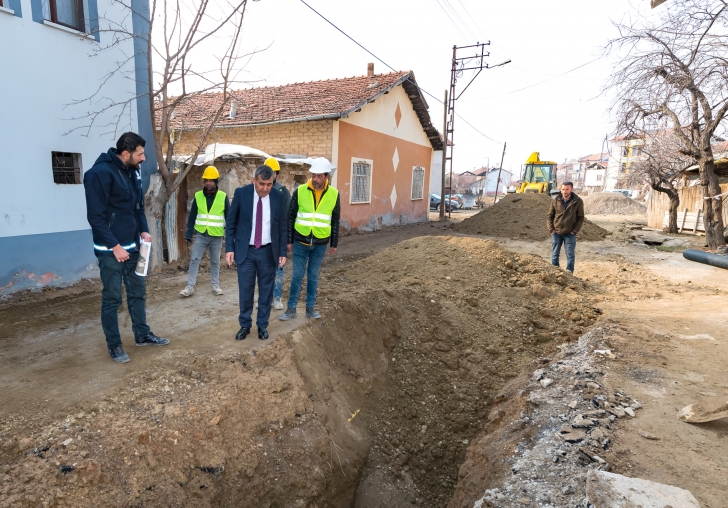 TOPSÖĞÜTÜN KANALİZASYON HATLARI YENİLENİYOR