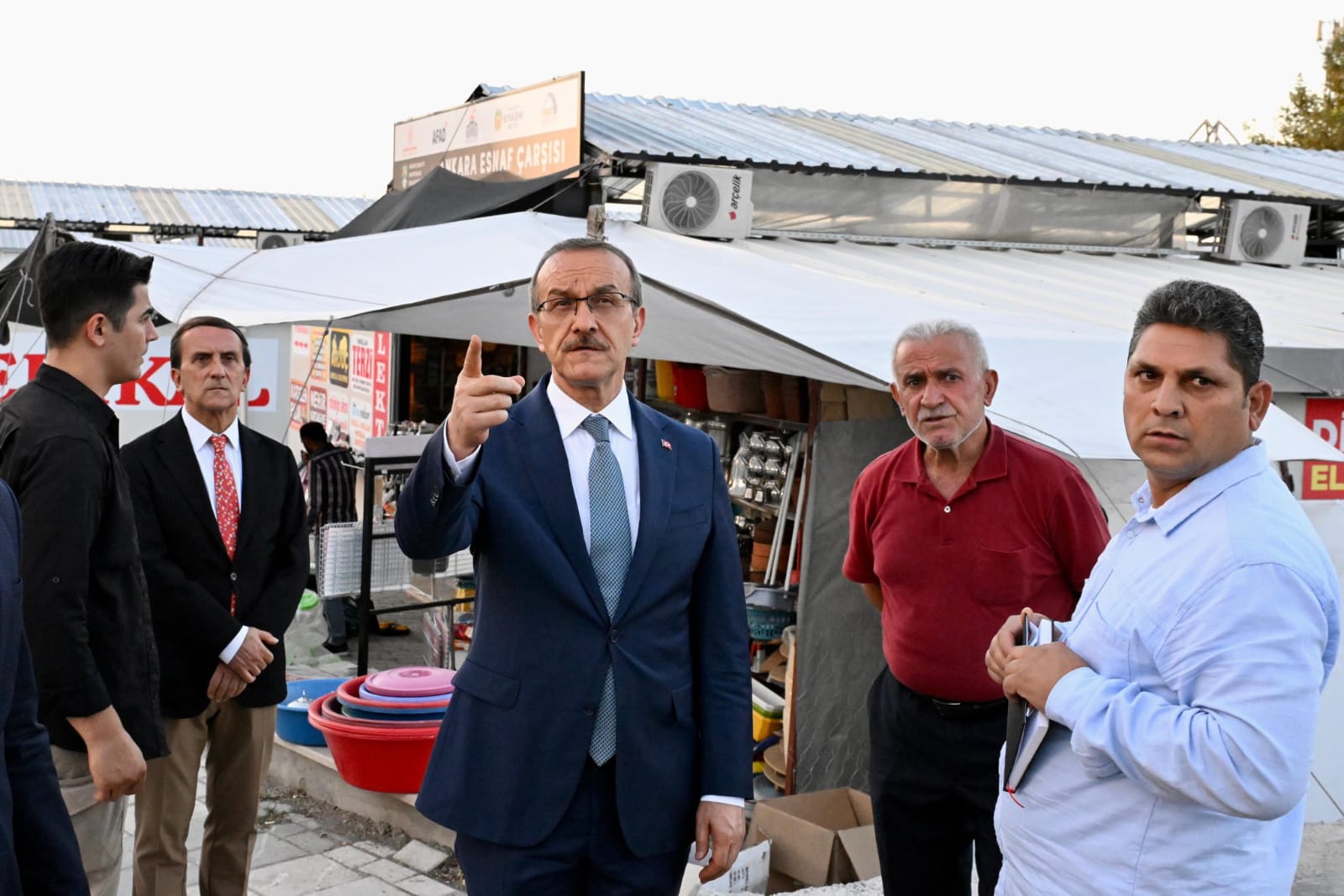 Vali Seddar Yavuz, Esnaf Çarşısını Ziyaret Etti