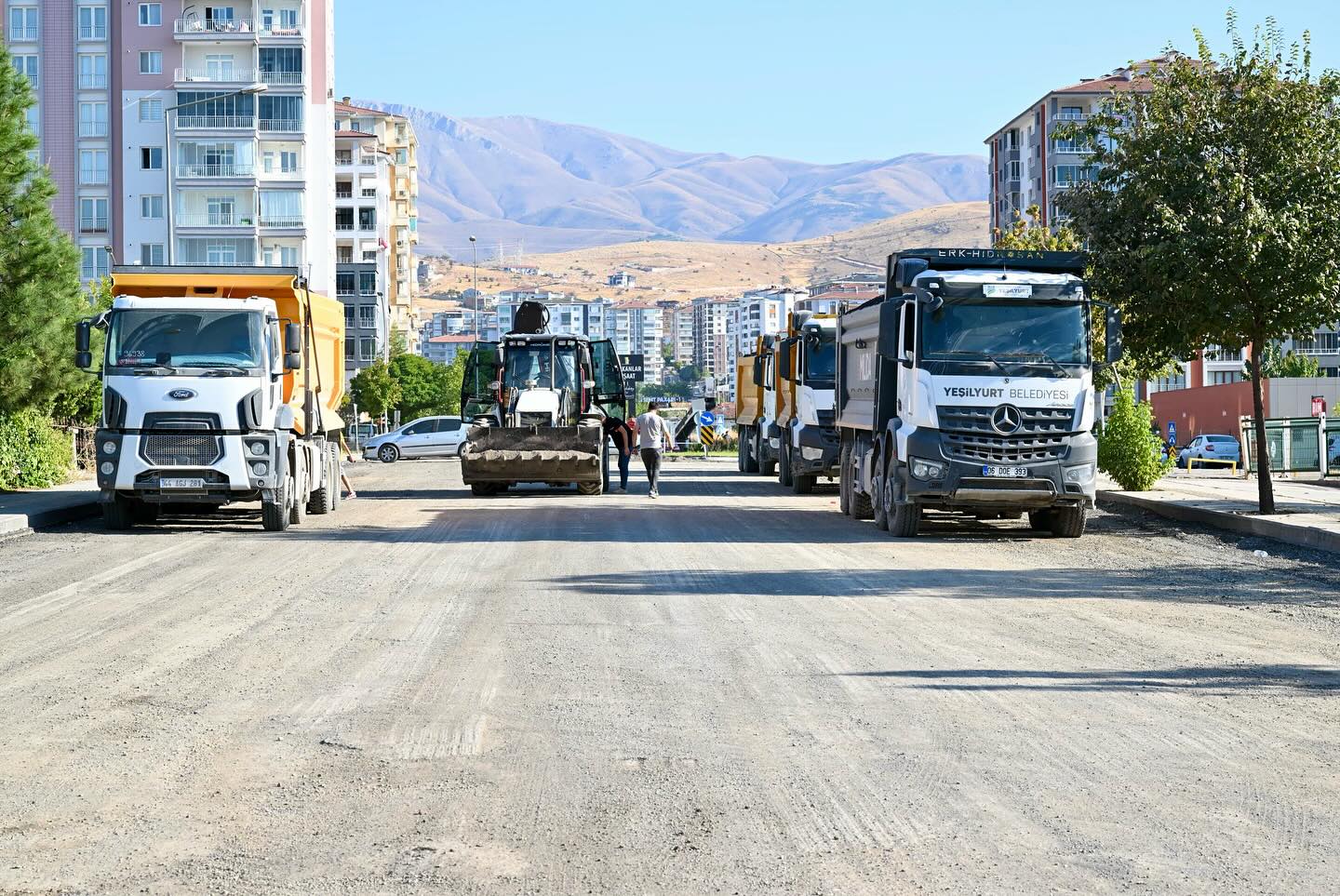 Yeşilyurt Belediyesi Çilesiz'in Sokaklarını Düzenliyor